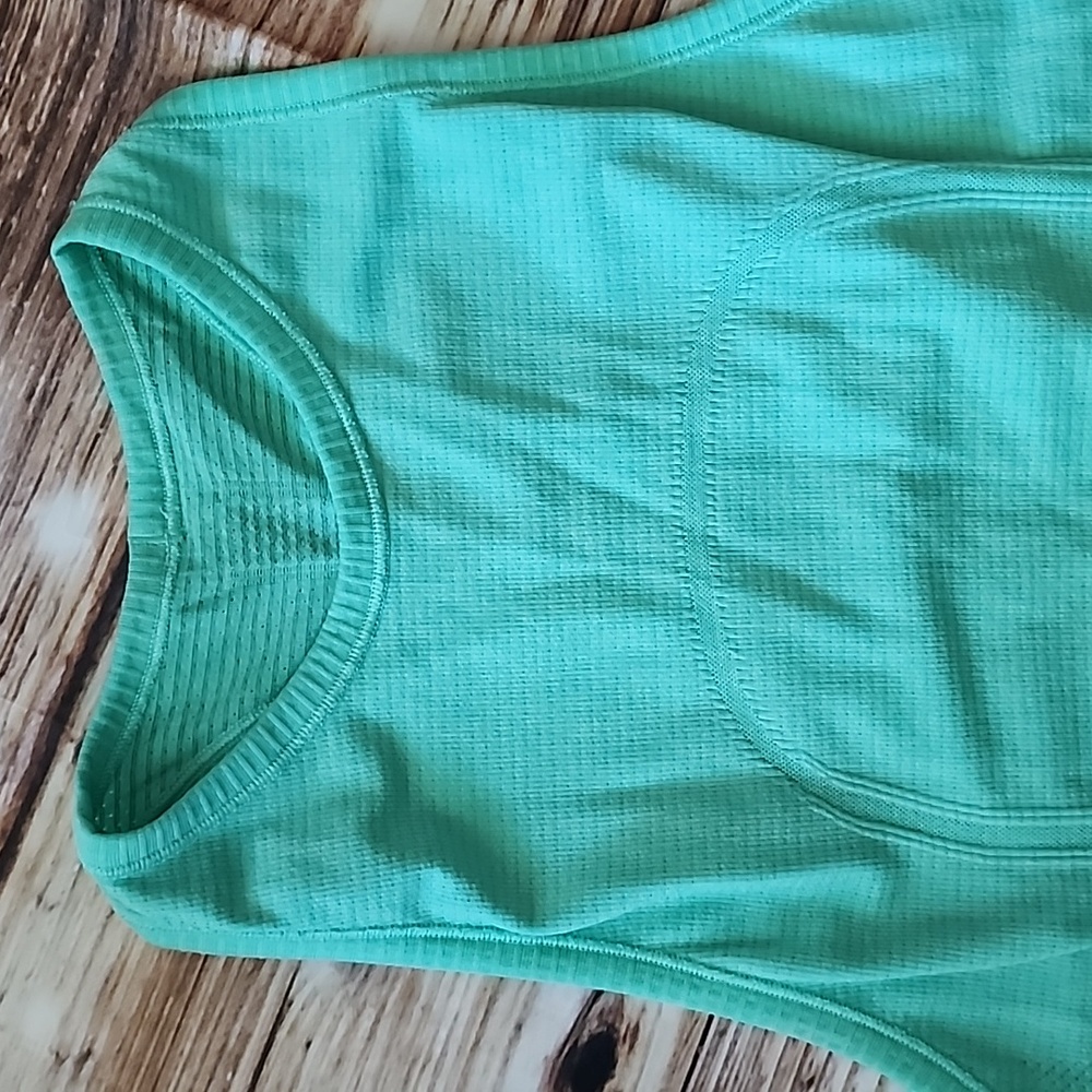 Lululemon Tank - Picture 2 of 12